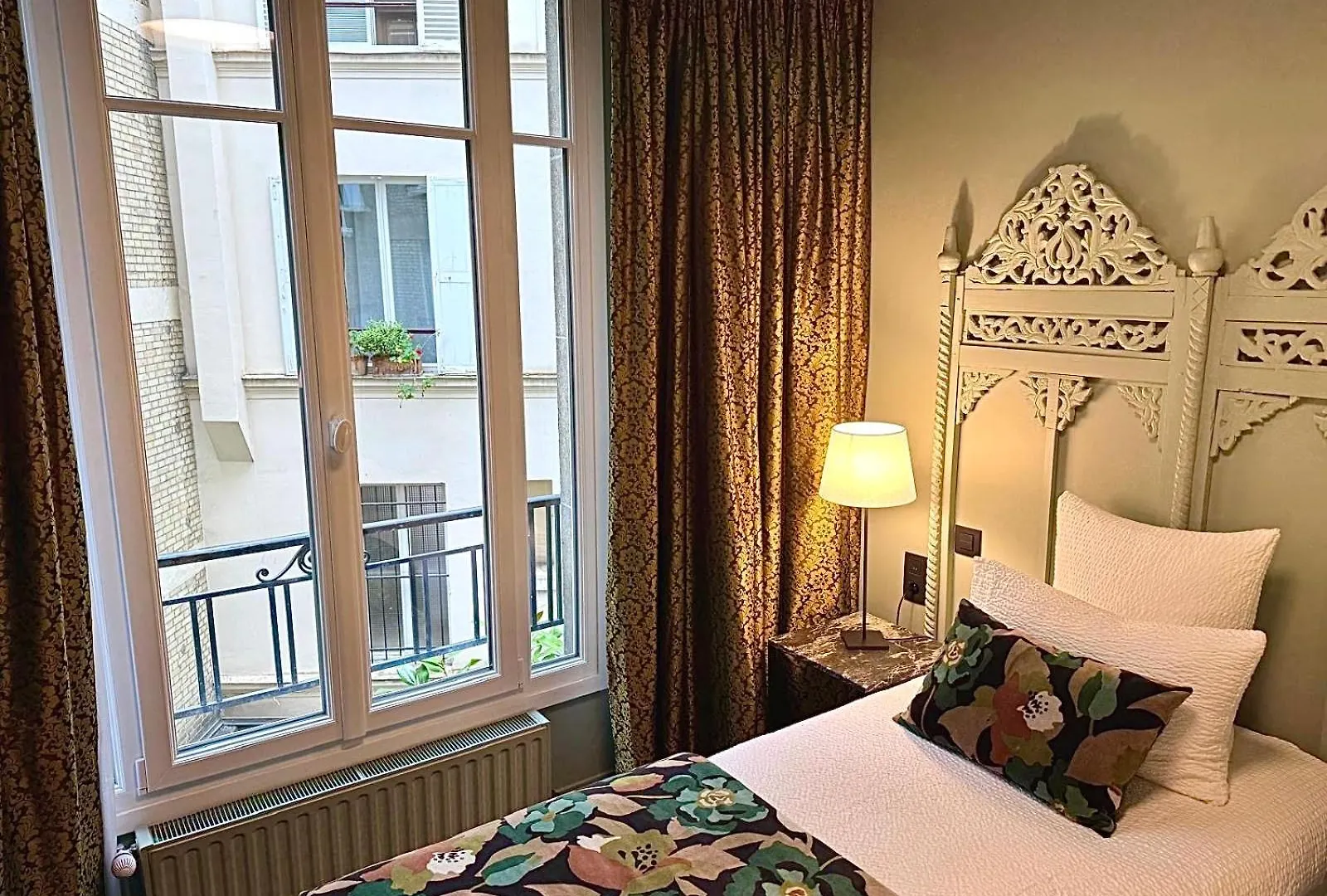 Nicolo - Tour Eiffel Hotel Paris