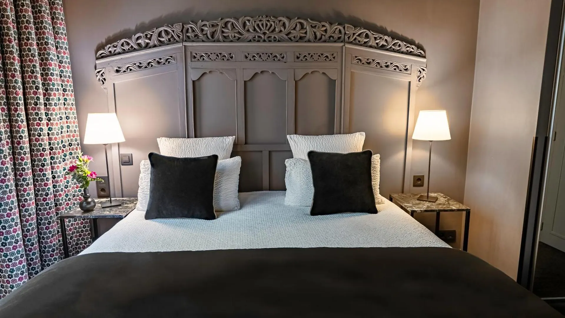 Nicolo - Tour Eiffel Hotel 3*
